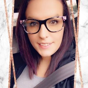 Meet your Posher, Crystal